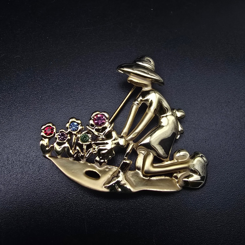 Gold Tone Gardening Brooch Rhinestone Flowers Gardeners Gift Vintage 1990s